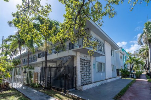 Apartment in Miami Beach, Florida 48.77 sq.m. № 1890542 - photo 1