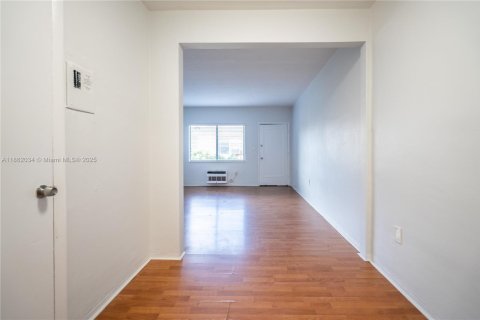 Apartment in Miami Beach, Florida 48.77 sq.m. № 1890542 - photo 7