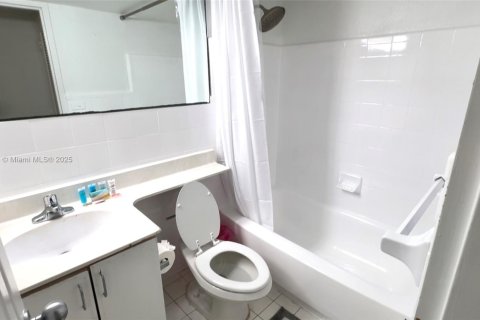 Снять в аренду квартиру в Майами-Бич, Флорида 1 спальня, 71.53м2, № 2034945 - фото 14