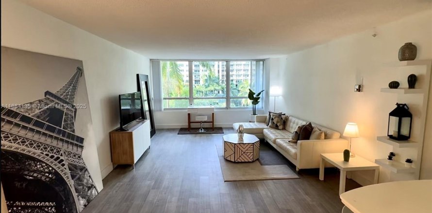 Квартира в Майами-Бич, Флорида 1 спальня, 71.53м2 № 2034945