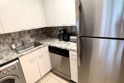 Снять в аренду квартиру в Майами-Бич, Флорида 1 спальня, 71.53м2, № 2034945 - фото 9