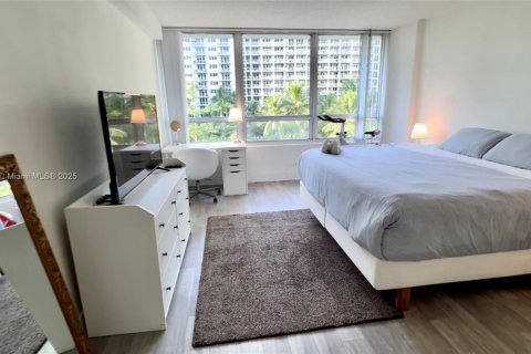 Снять в аренду квартиру в Майами-Бич, Флорида 1 спальня, 71.53м2, № 2034945 - фото 11