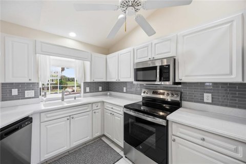 House in Rotonda, Florida 4 bedrooms, 242.38 sq.m. № 2142721 - photo 17