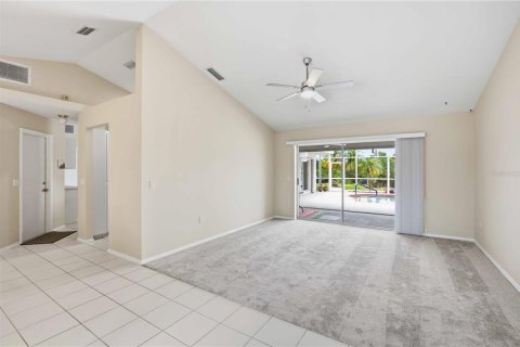 House in Rotonda, Florida 4 bedrooms, 242.38 sq.m. № 2142721 - photo 7