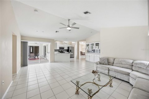 House in Rotonda, Florida 4 bedrooms, 242.38 sq.m. № 2142721 - photo 10