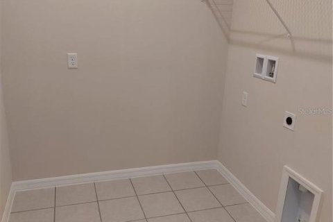 Casa en venta en Leesburg, Florida, 4 dormitorios, 188.5 m2 № 1902458 - foto 7
