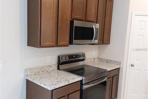 Casa en venta en Leesburg, Florida, 4 dormitorios, 188.5 m2 № 1902458 - foto 8