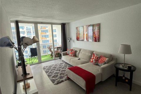 Copropriété à louer à Hallandale Beach, Floride: 1 chambre, 52.95 m2 № 1932589 - photo 6