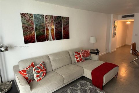 Copropriété à louer à Hallandale Beach, Floride: 1 chambre, 52.95 m2 № 1932589 - photo 7