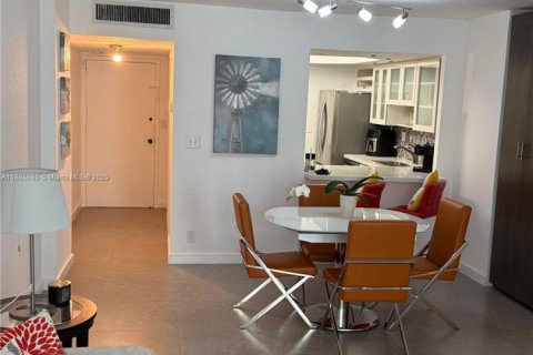 Copropriété à louer à Hallandale Beach, Floride: 1 chambre, 52.95 m2 № 1932589 - photo 20