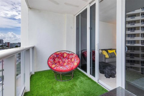 Copropriété à louer à Hallandale Beach, Floride: 1 chambre, 52.95 m2 № 1932589 - photo 21