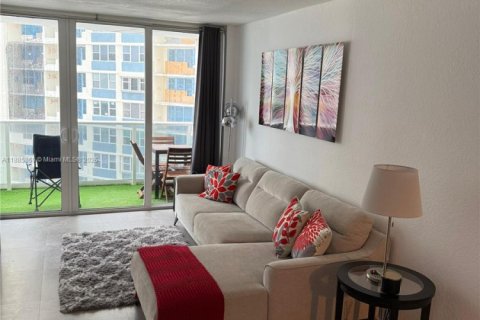 Copropriété à louer à Hallandale Beach, Floride: 1 chambre, 52.95 m2 № 1932589 - photo 14