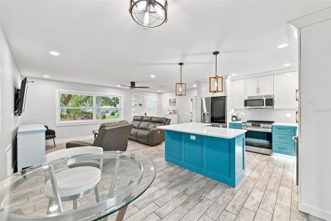 Villa ou maison à vendre à Clearwater, Floride: 3 chambres, 122.17 m2 № 2344611 - photo 19