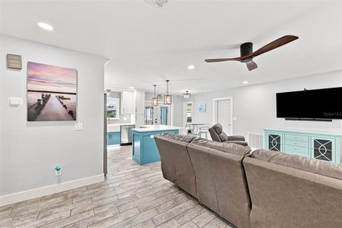 Villa ou maison à vendre à Clearwater, Floride: 3 chambres, 122.17 m2 № 2344611 - photo 11