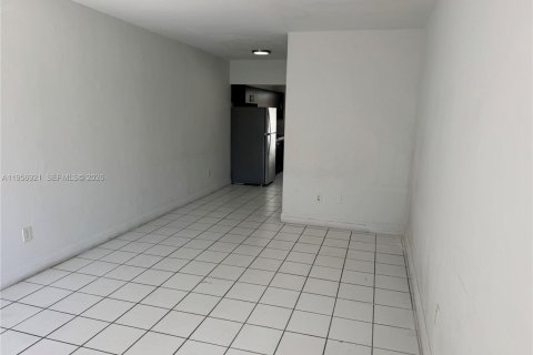 Villa ou maison à louer à Miami Beach, Floride: 1024.9 m2 № 2010819 - photo 7