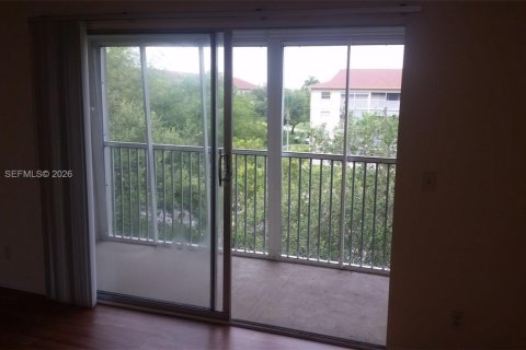 Condominio en alquiler en Pembroke Pines, Florida, 1 dormitorio, 47.75 m2 № 2057796 - foto 8