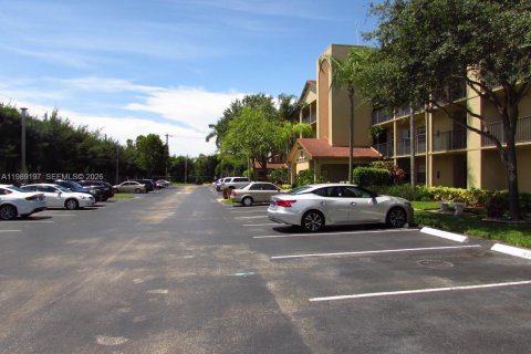 Condominio en alquiler en Pembroke Pines, Florida, 1 dormitorio, 47.75 m2 № 2057796 - foto 18