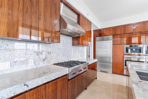 Condo in Bal Harbour, Florida, 3 bedrooms  № 2054070 - photo 16