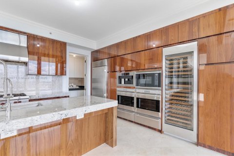 Condo in Bal Harbour, Florida, 3 bedrooms  № 2054070 - photo 19