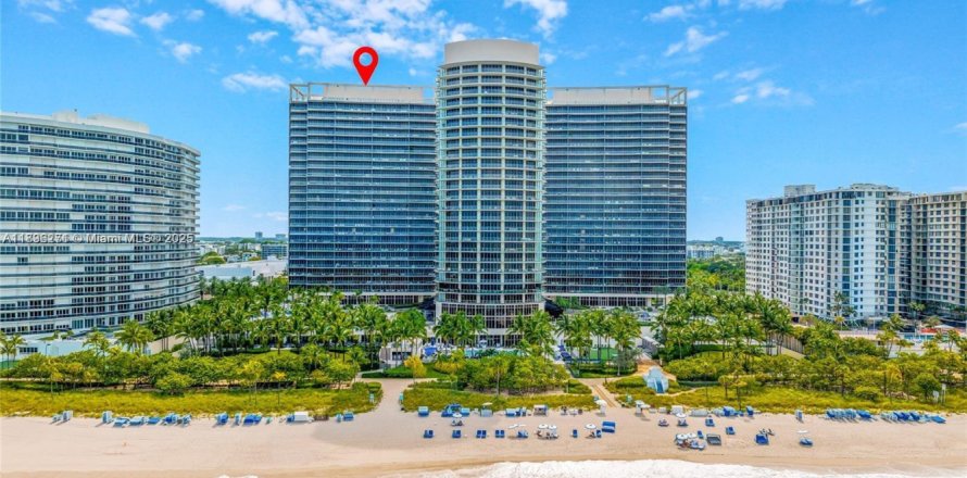 Condo in Bal Harbour, Florida, 3 bedrooms  № 2054070