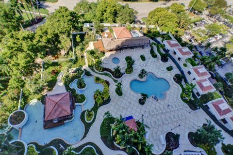 Condo in Aventura, Florida, 2 bedrooms  № 1921040 - photo 14