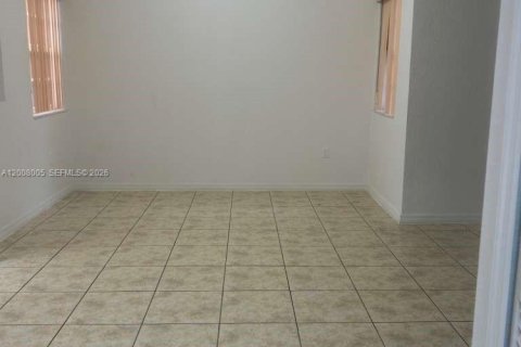 Touwnhouse à louer à Florida City, Floride: 3 chambres, 148.64 m2 № 2091239 - photo 9