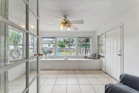House in Tampa, Florida 3 bedrooms, 117.89 sq.m. № 1543225 - photo 7