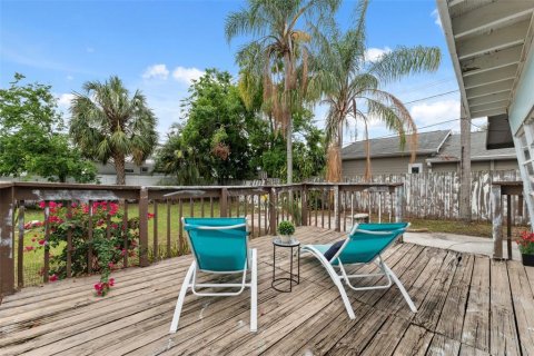 House in Tampa, Florida 3 bedrooms, 117.89 sq.m. № 1543225 - photo 22
