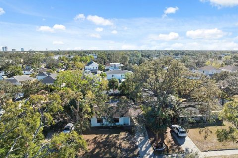 House in Tampa, Florida 3 bedrooms, 117.89 sq.m. № 1543225 - photo 28