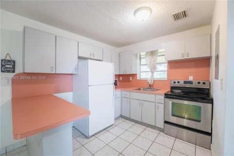 Villa ou maison à vendre à Miami, Floride: 2 chambres, 120.59 m2 № 2173788 - photo 13