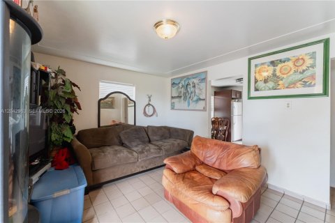 Villa ou maison à vendre à Miami, Floride: 2 chambres, 120.59 m2 № 2173788 - photo 7
