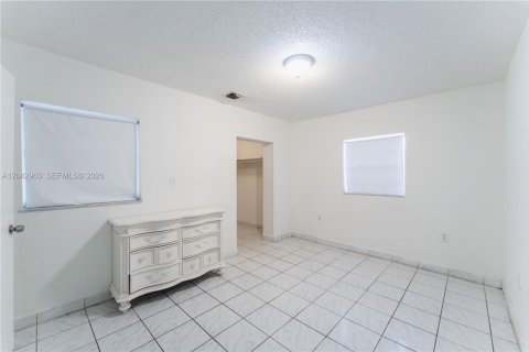 Villa ou maison à vendre à Miami, Floride: 2 chambres, 120.59 m2 № 2173788 - photo 17