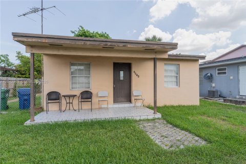 Villa ou maison à Miami, Floride 2 chambres, 120.59 m2 № 2173788