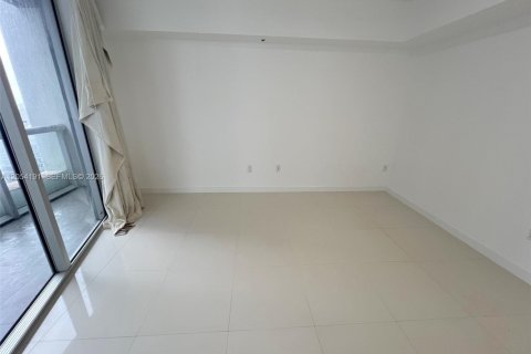 Condo in Miami, Florida, 1 bedroom № 2180388 - photo 16