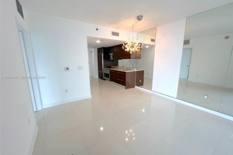 Condo in Miami, Florida, 1 bedroom № 2180388 - photo 8