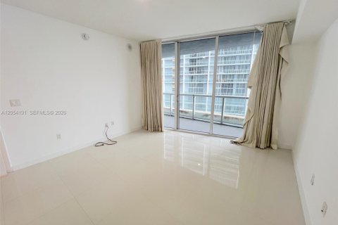 Condo in Miami, Florida, 1 bedroom № 2180388 - photo 15