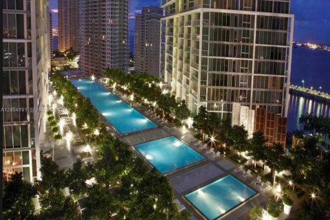 Condo in Miami, Florida, 1 bedroom № 2180388 - photo 24