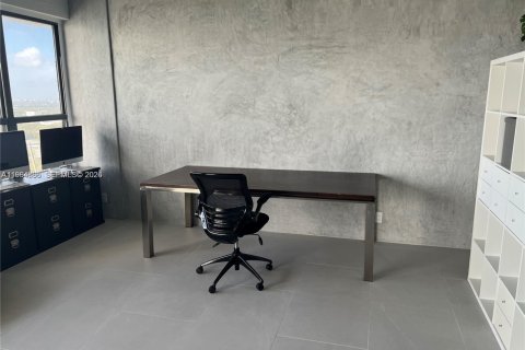 Condo in Miami, Florida, 2 bedrooms  № 2026443 - photo 24