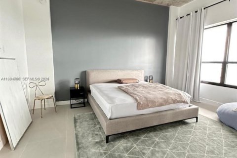 Condo in Miami, Florida, 2 bedrooms  № 2026443 - photo 21