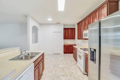 Villa ou maison à vendre à Haines City, Floride: 4 chambres, 210.33 m2 № 2345432 - photo 11