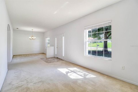 Villa ou maison à vendre à Haines City, Floride: 4 chambres, 210.33 m2 № 2345432 - photo 6