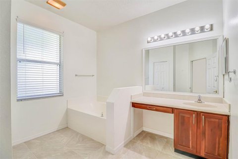 Villa ou maison à vendre à Haines City, Floride: 4 chambres, 210.33 m2 № 2345432 - photo 20