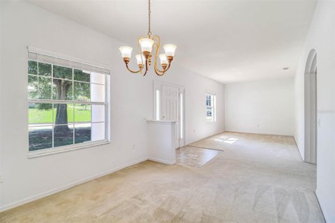 Villa ou maison à vendre à Haines City, Floride: 4 chambres, 210.33 m2 № 2345432 - photo 9