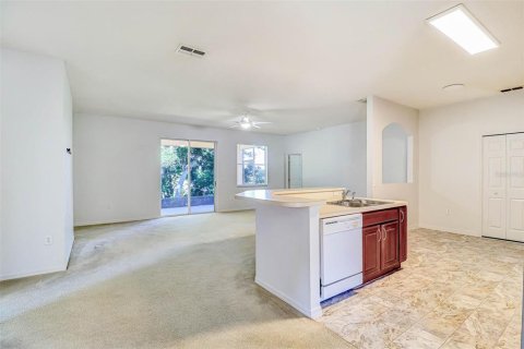 Villa ou maison à vendre à Haines City, Floride: 4 chambres, 210.33 m2 № 2345432 - photo 10