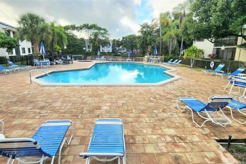Condo in Plantation, Florida, 2 bedrooms  № 1172246 - photo 1