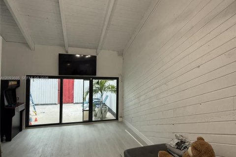 Touwnhouse à louer à Davie, Floride: 3 chambres, 118.54 m2 № 2385018 - photo 10