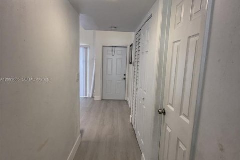 Touwnhouse à louer à Davie, Floride: 3 chambres, 118.54 m2 № 2385018 - photo 11