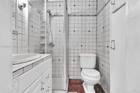 Condominio en venta en Miami Beach, Florida, 2 dormitorios, 91.04 m2 № 2030799 - foto 10