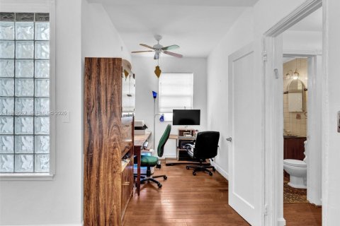 Condominio en venta en Miami Beach, Florida, 2 dormitorios, 91.04 m2 № 2030799 - foto 13