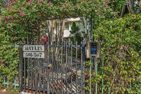 Condominio en venta en Miami Beach, Florida, 2 dormitorios, 91.04 m2 № 2030799 - foto 2